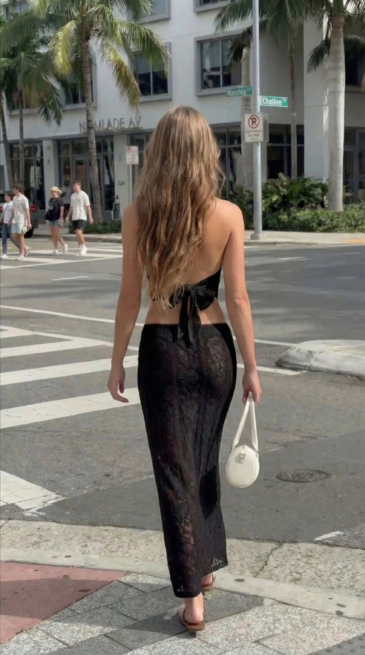 EVE TOP | BLACK - Love McNicoll